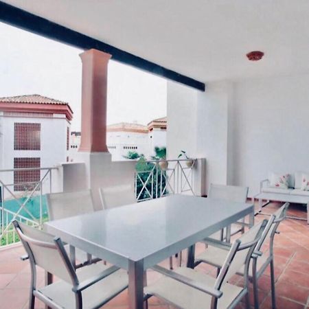 Appartamento Apartamento Familiar Con Jardin Y Terraza Privada La La Alcaidesa Esterno foto