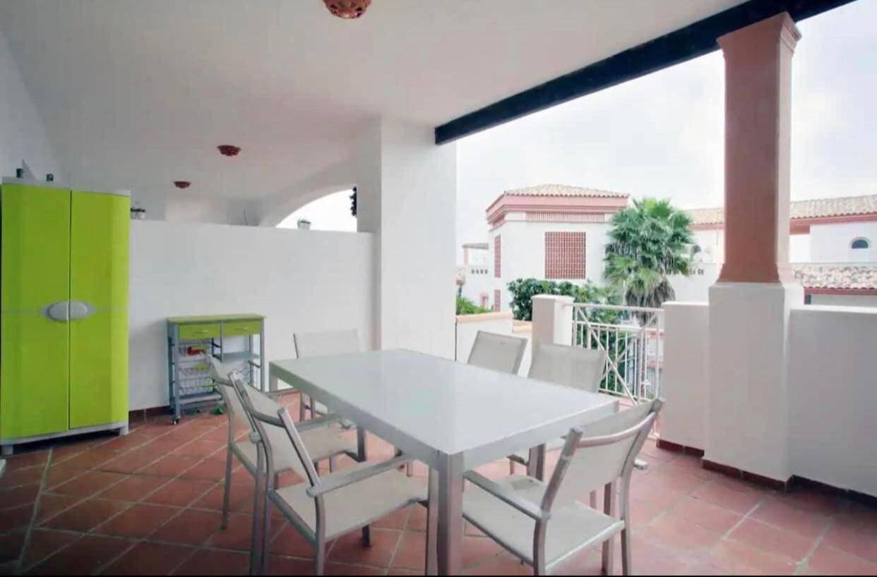 Appartamento Apartamento Familiar Con Jardin Y Terraza Privada La La Alcaidesa Esterno foto