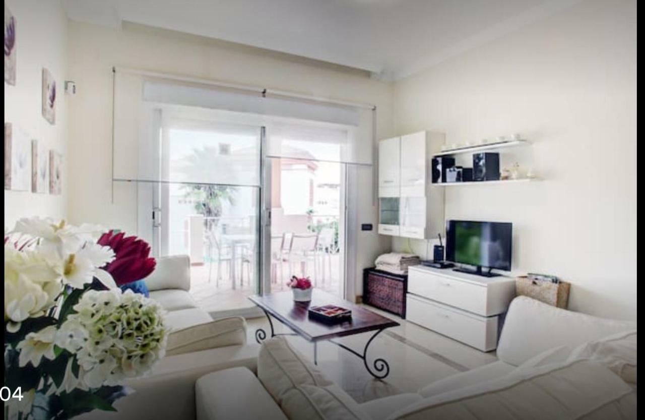 Appartamento Apartamento Familiar Con Jardin Y Terraza Privada La La Alcaidesa Esterno foto